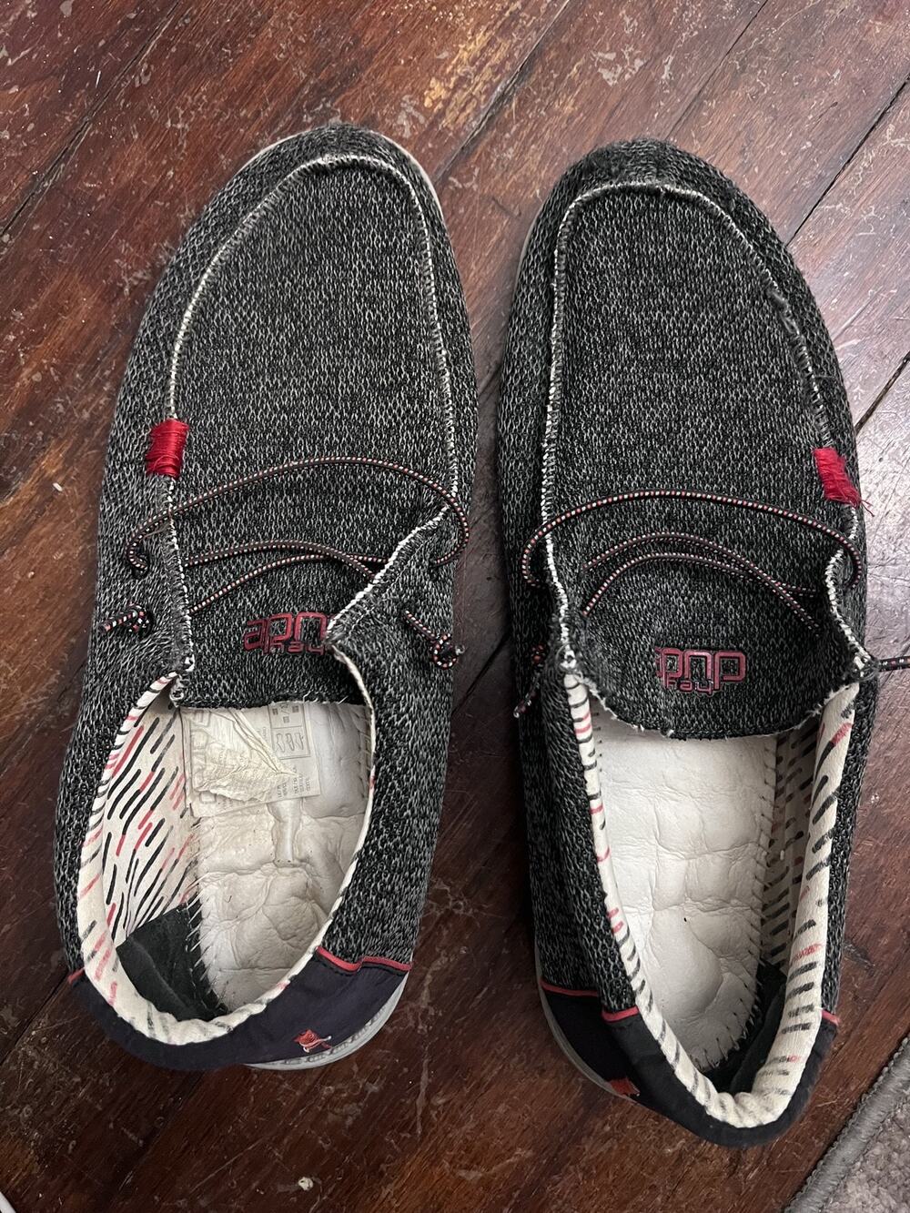 Hey Dude Size 11 Mens Wally Sox Men's Slip On Shoes Charcoal Grey Red - Picture 5 of 6